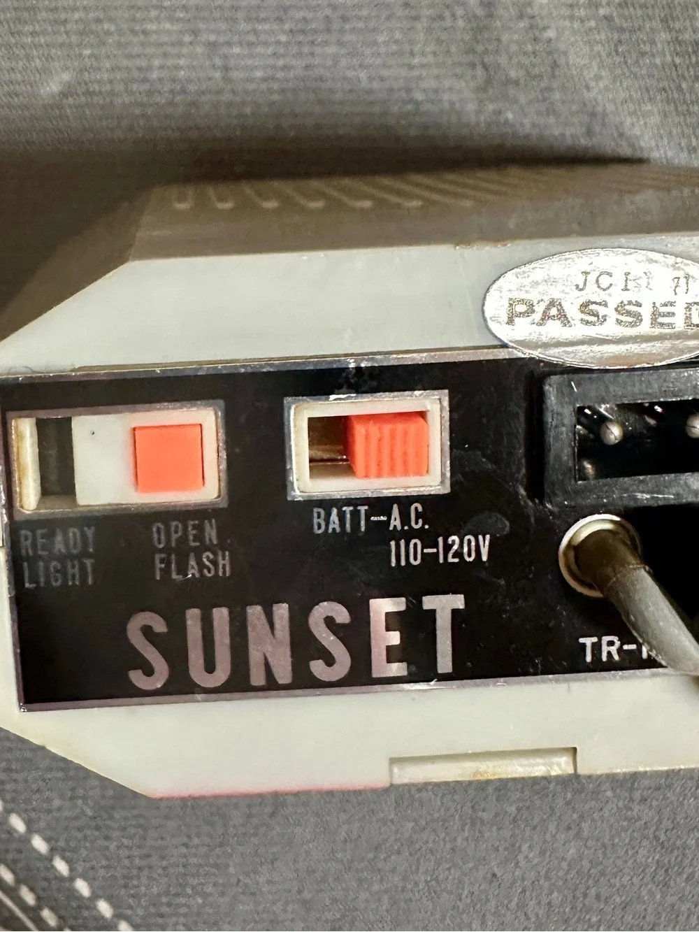 SUNSET Vintage Camera Meter / Flash Unit - Beige with Black Accents